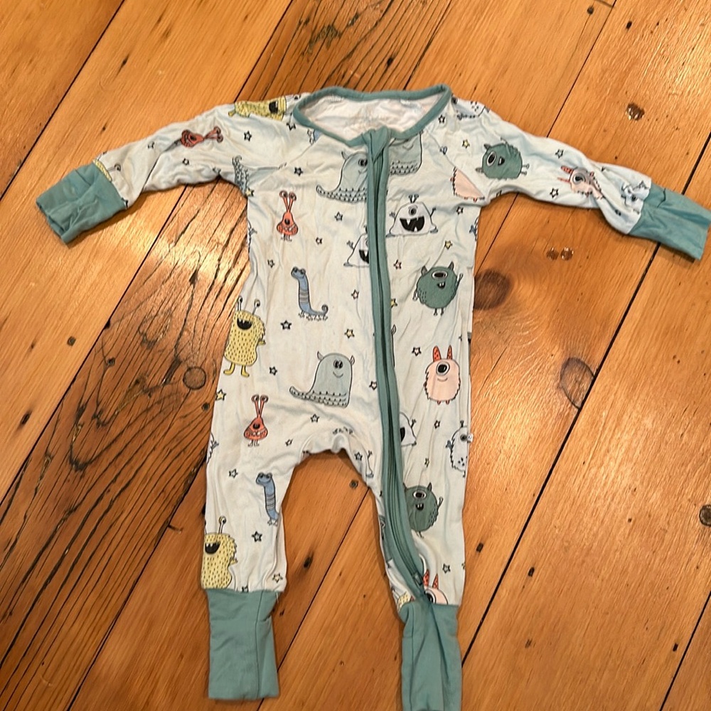 Caden lane zipper pajamas 0-3 months